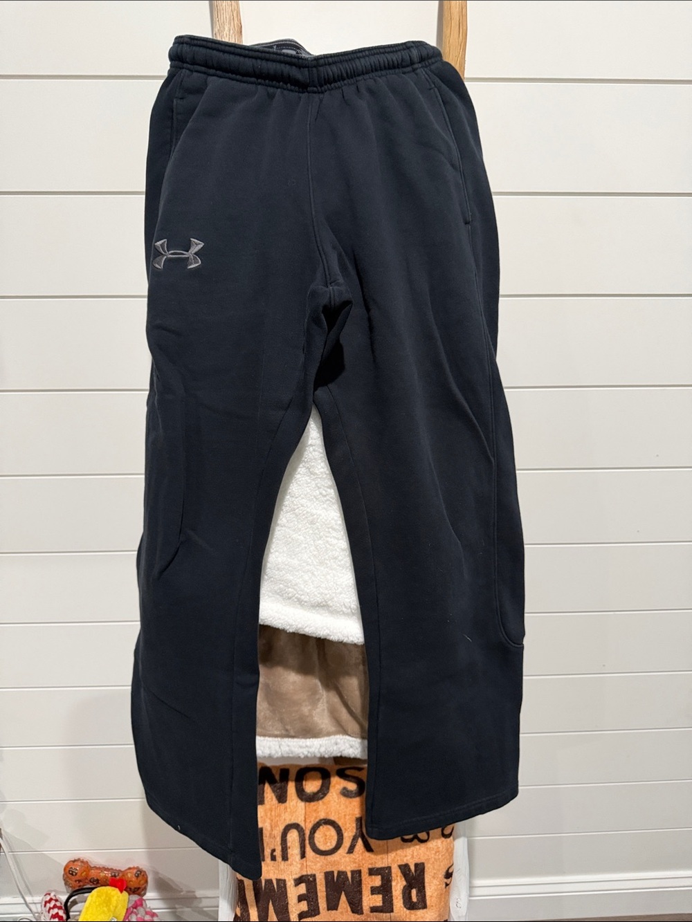 Under Armour Mens Black sweatpants